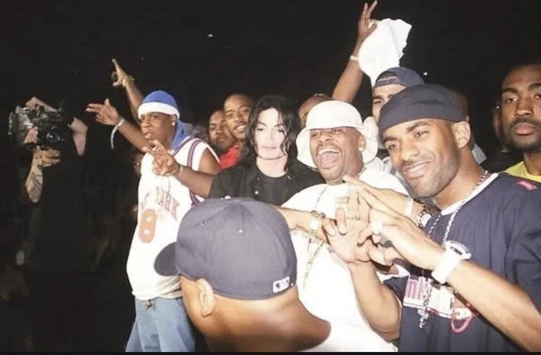 Jay-Z Brings Out Michael Jackson In Unearthed Footage From Summer Jam 2001