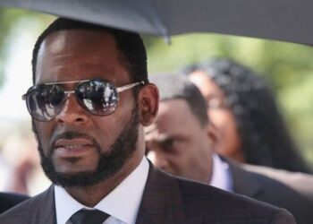 Woman Testifies R. Kelly Started Having Sex With Her At Age 15