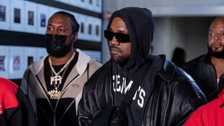 Kanye West Agrees To Buy Conservative Social Media Platform ‘Parler’