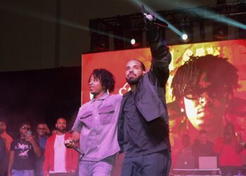 Drake And 21 Savage’s ‘Her Loss’ Projected To Sell 400K Units In First Week