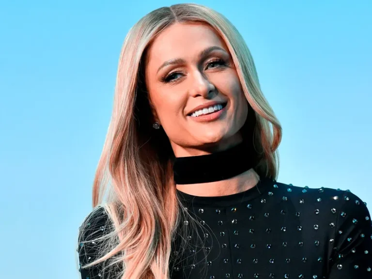 Paris Hilton Reveals She's "All Natural" and Has Never Had Cosmetic Procedures